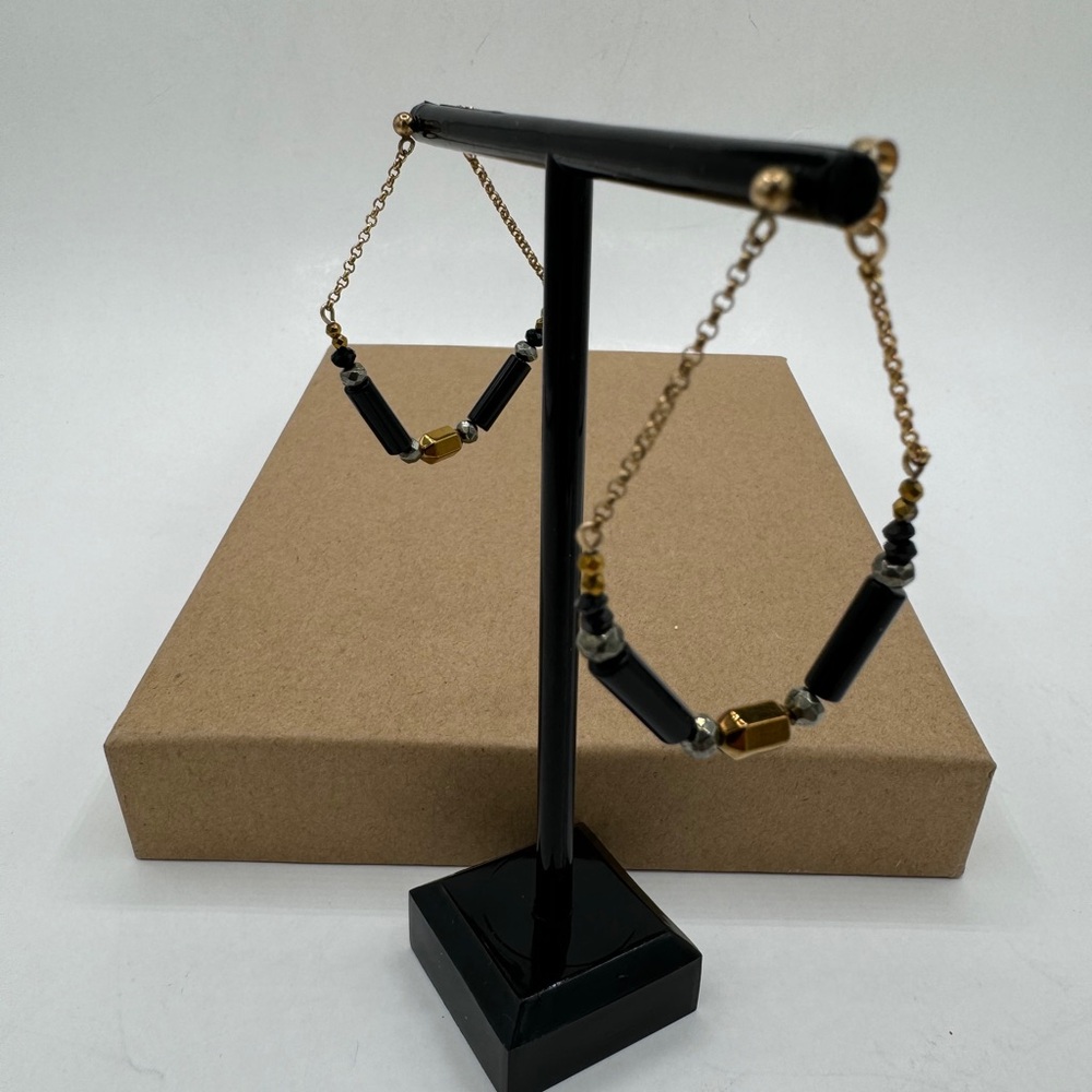 Handmade hoop earrings goldfield with black stones